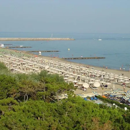 Beautiful For 6 Guests With Shared Pool * Porto Santa Margherita di Caorle