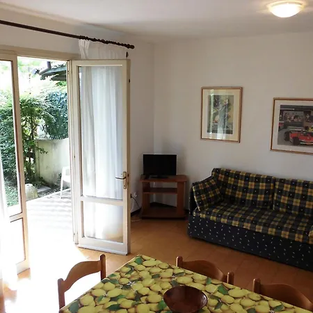 Beautiful For 6 Guests With Shared Pool Villa Porto Santa Margherita di Caorle